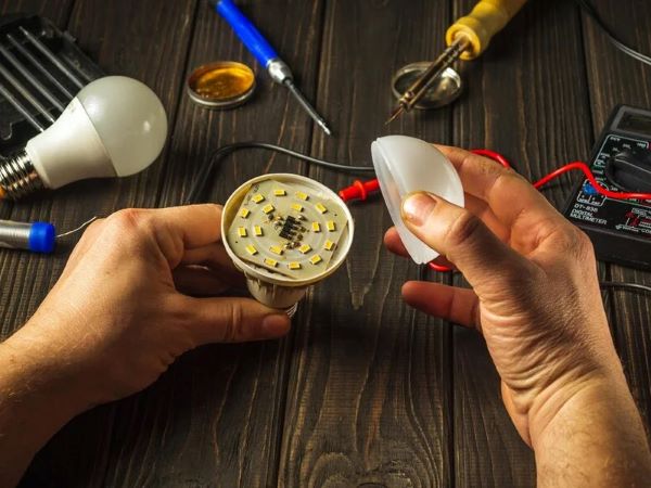 Cách để sửa chữa bóng đèn cháy hiệu quả